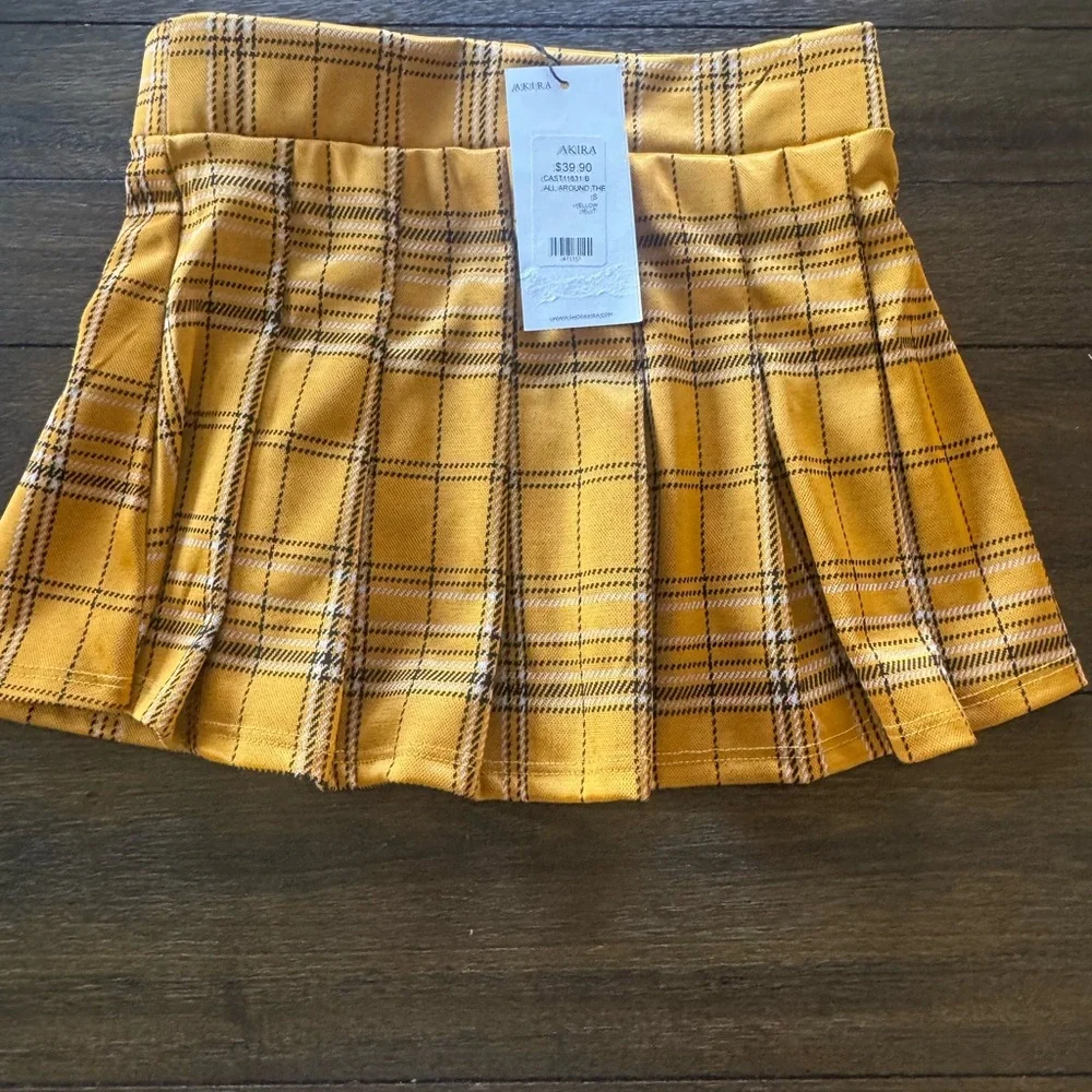AKIRA Yellow Plaid Pleated Mini Skirt Clueless Y2K Schoolgirl NWT Size S - Picture 3 of 3